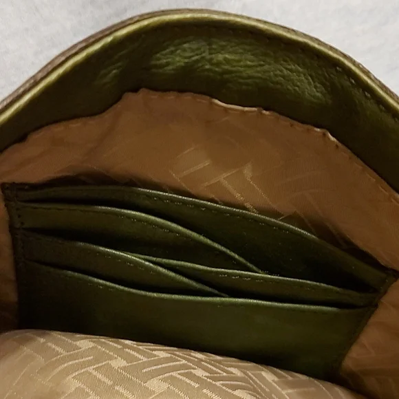 ***HOST PICK *** Cole Haan Chain Crossbody Bag - Picture 5 of 7